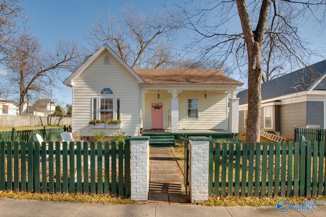 view of front of property