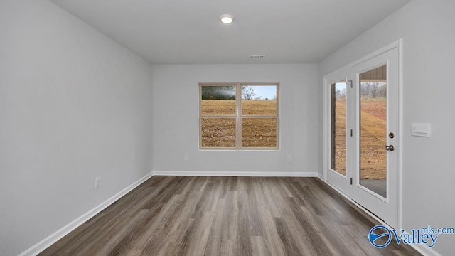 111 Wellspring Rd, Huntsville, AL 35810 - empty room featuring healthy amount of natural light, dark wood finished floors, baseboards, and recessed lighting