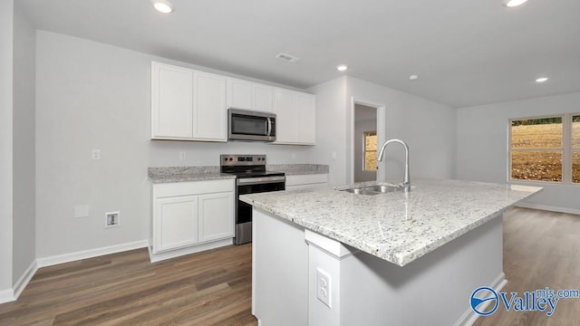 111 Wellspring Rd, Huntsville, AL 35810 - kitchen with appliances with stainless steel finishes, a sink, dark wood-style floors, white cabinets, and recessed lighting