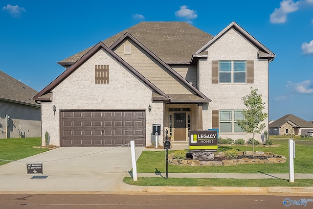 view of front facade with a front yard