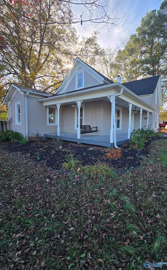 view of front facade with a porch