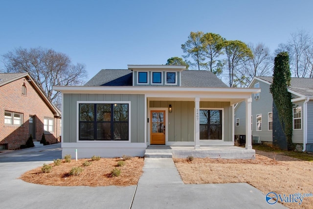 bungalow featuring covered porch