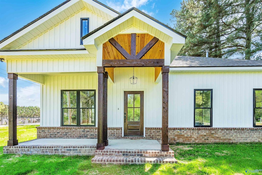 1801 W Hobbs St, Athens, AL 35611 - exterior space featuring brick siding