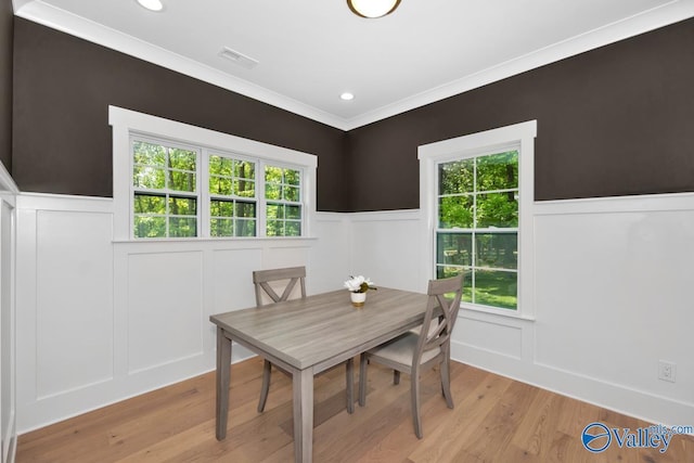 60 Trail Loop Rd, Huntsville, AL 35803 - dining area with a decorative wall, a wainscoted wall, light wood-type flooring, ornamental molding, and recessed lighting