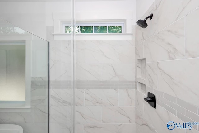 60 Trail Loop Rd, Huntsville, AL 35803 - full bath featuring tiled shower