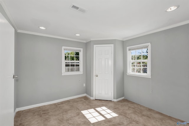 unfurnished bedroom featuring recessed lighting, baseboards, visible vents, and ornamental molding