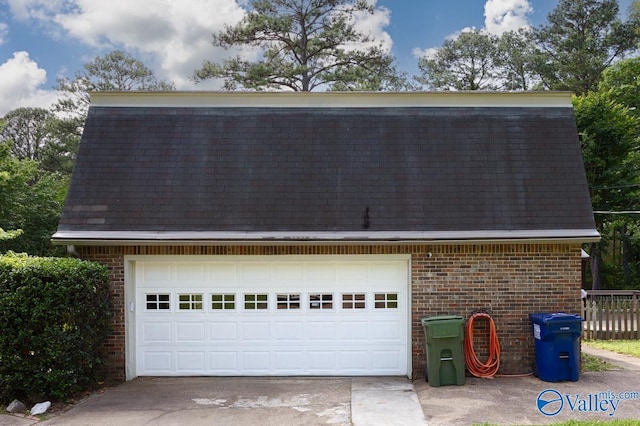2614 Vista Dr SE, Huntsville, AL 35803 - garage with concrete driveway