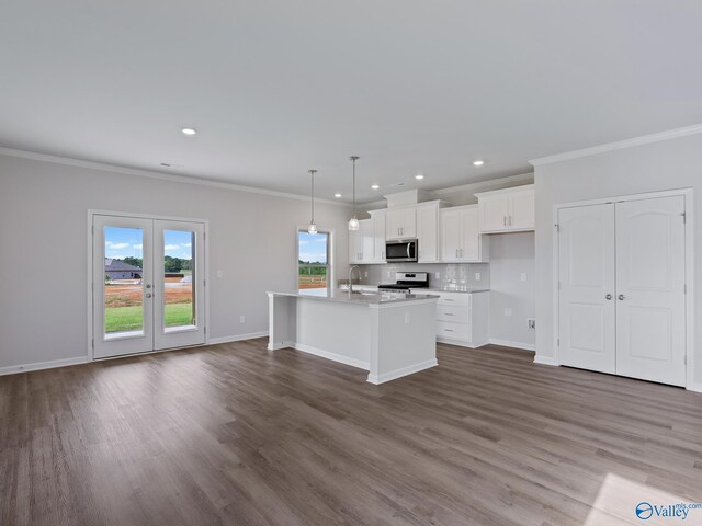 spacious closet featuring carpet floors