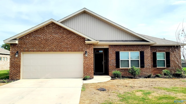 view of front facade featuring a garage