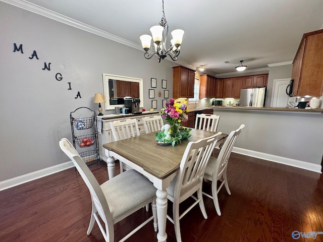 dining space featuring an inviting chandelier, crown molding, dark wood-style flooring, and baseboards