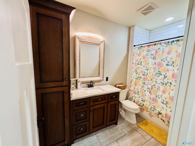 624 2nd Ave S, Loretto, TN 38469 - full bath with vanity and tile patterned flooring