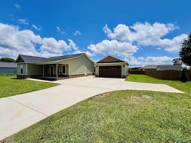 624 2nd Ave S, Loretto, TN 38469 - ranch-style home featuring driveway and covered porch
