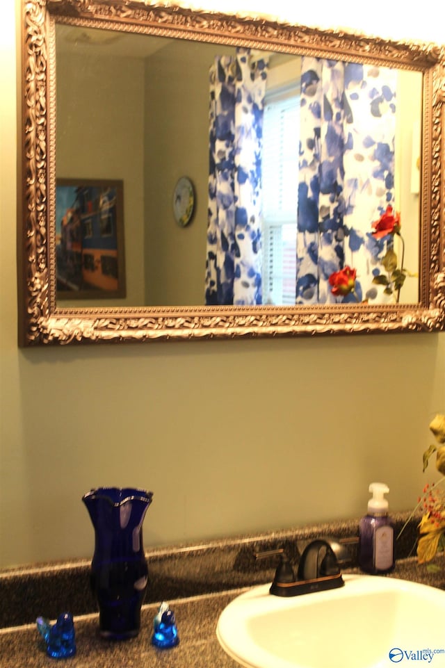 bathroom featuring sink