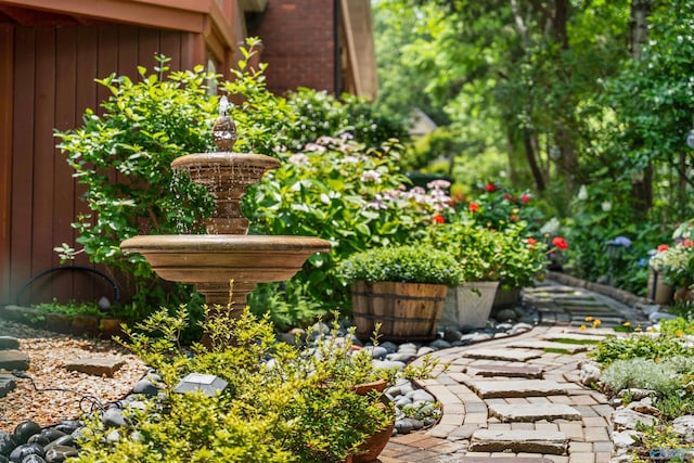 601 Smokey Mountain Cir, Huntsville, AL 35803 - view of yard