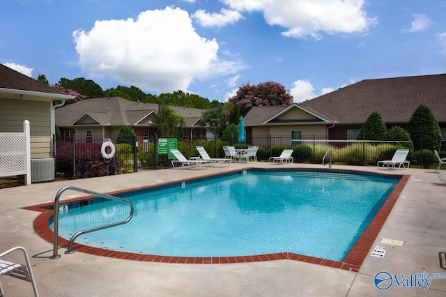 77 Valley Way Cir SE Unit 77, Huntsville, AL 35802 - community pool featuring a patio area