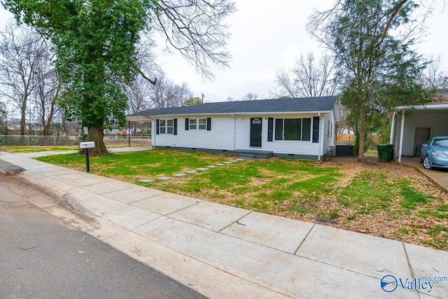 single story home featuring a front yard