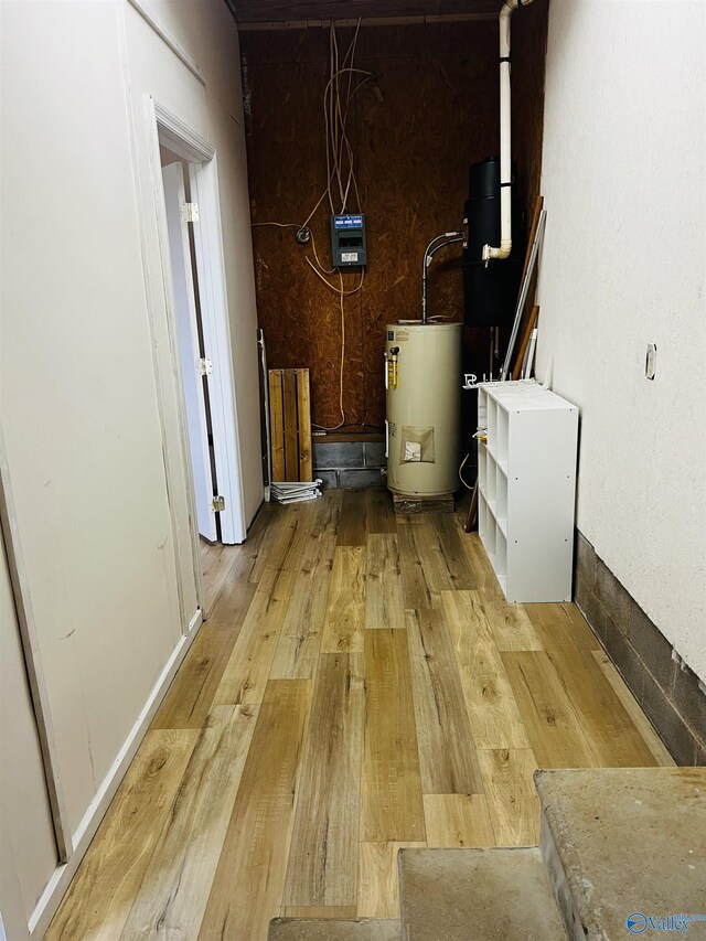 781 Lloyd Rd, Wellington, AL 36279 - utility room featuring gas water heater