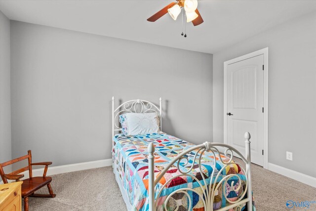 bedroom with carpet flooring and ceiling fan