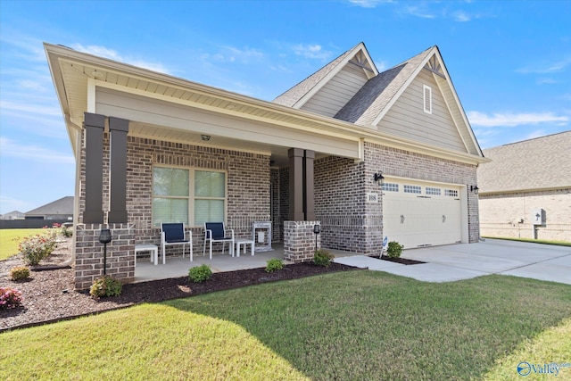 view of front of house with a front yard