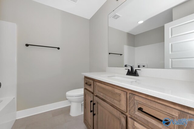 111 Mayapple Trl, Madison, AL 35756 - full bathroom featuring a bathtub, visible vents, baseboards, vanity, and toilet