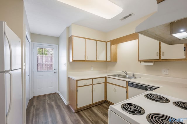104 Sycamore Pl, Athens, AL 35611 - kitchen featuring white appliances, a sink, dark wood-style floors, and light countertops