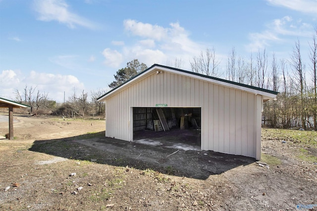 view of detached garage