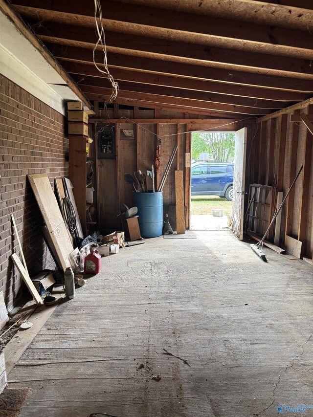 135 Willoughby Dr, New Hope, AL 35760 - view of garage