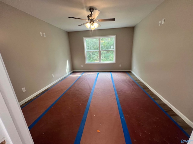 empty room featuring ceiling fan