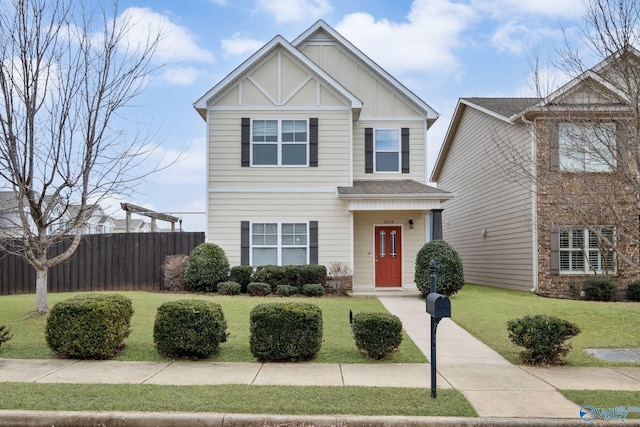 view of front of house featuring a front lawn