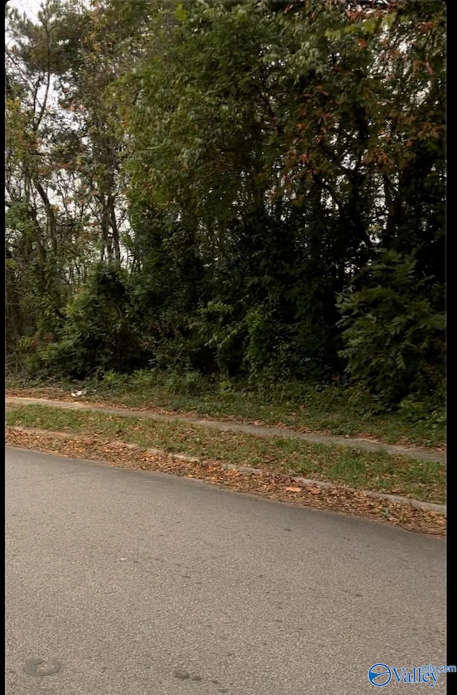 Listing photo 2 for 1.43ACRES Conger Rd SW, Huntsville AL 35802