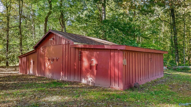 view of outbuilding