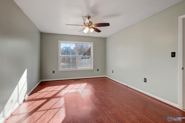 unfurnished room featuring light hardwood / wood-style floors and ceiling fan