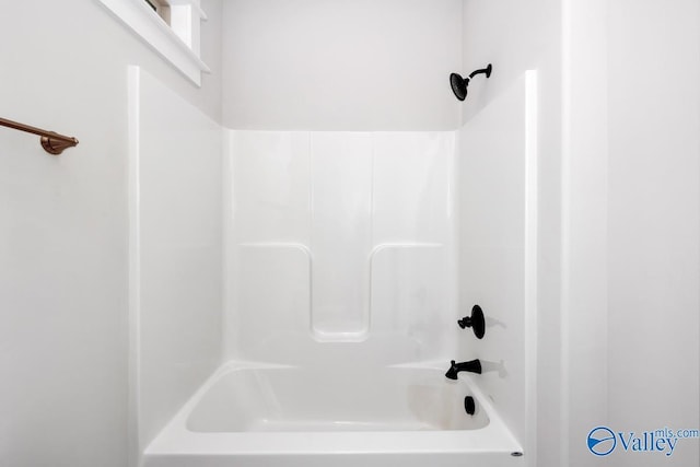 217 Idle Creek Dr, Huntsville, AL 35811 - bathroom featuring shower / bathtub combination