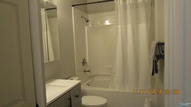 full bathroom featuring vanity, toilet, and shower / bath combo