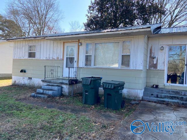 520 Quincy St, Scottsboro, AL 35768 - view of front of house