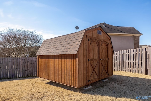 view of outbuilding