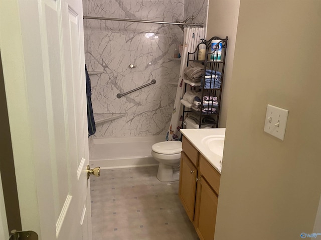 bathroom featuring toilet, a shower with curtain, and vanity