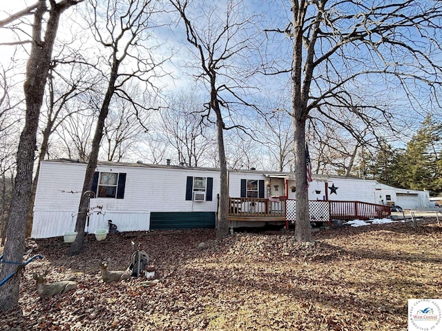 manufactured / mobile home featuring a deck