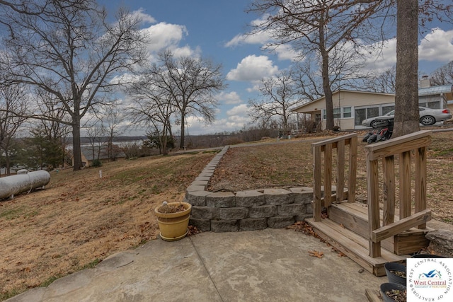 view of yard with a patio area