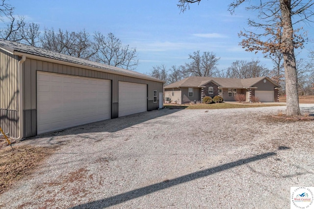 view of front of home with an outdoor structure