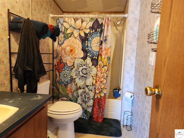 full bathroom featuring shower / bath combination with curtain, vanity, toilet, and wallpapered walls