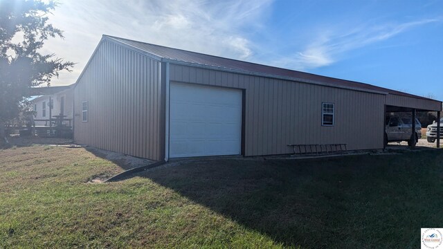 view of detached garage