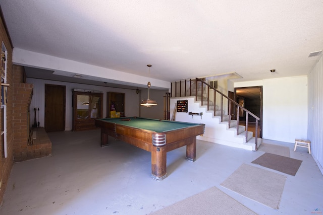 playroom with concrete floors, visible vents, and pool table