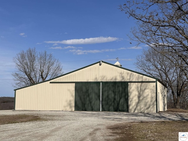 view of detached garage