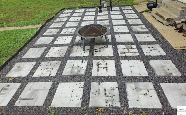 1012 E 7th St, Sedalia, MO 65301 - exterior view of an outdoor fire pit