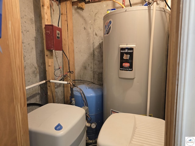 17509 Snowcap Loop, Warsaw, MO 65355 - utility room featuring water heater