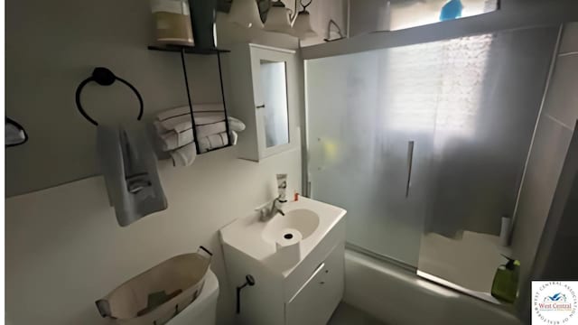 107 W Benton St, Clinton, MO 64735 - full bath with vanity and bathing tub / shower combination