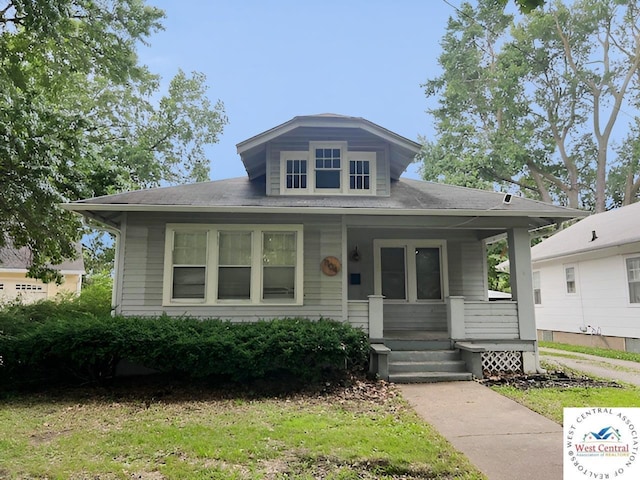 1104 S Barrett Ave, Sedalia, MO 65301 - photo 1