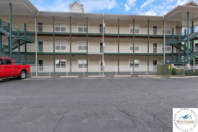 748 Pershing Dr, Camdenton, MO 65020 - view of building exterior featuring uncovered parking