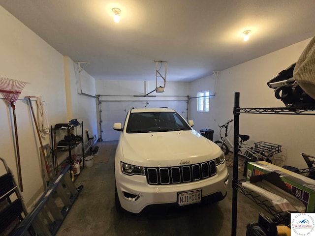1017 E Trevino Rd, Clinton, MO 64735 - garage with a garage door opener